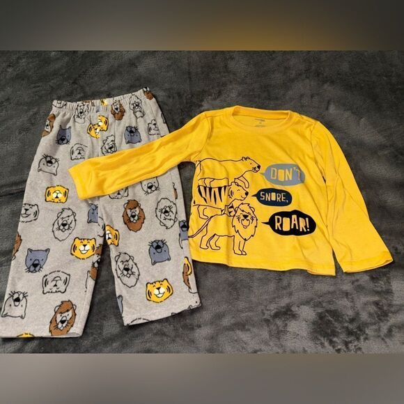4t boys two piece African animal pajamas with fleece pants like new! - Picture 1 of 2